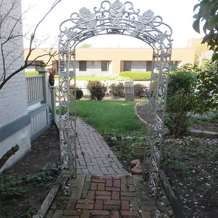 Historic Sion Bass Guest House ฟอร์ตเวน ภายนอก รูปภาพ